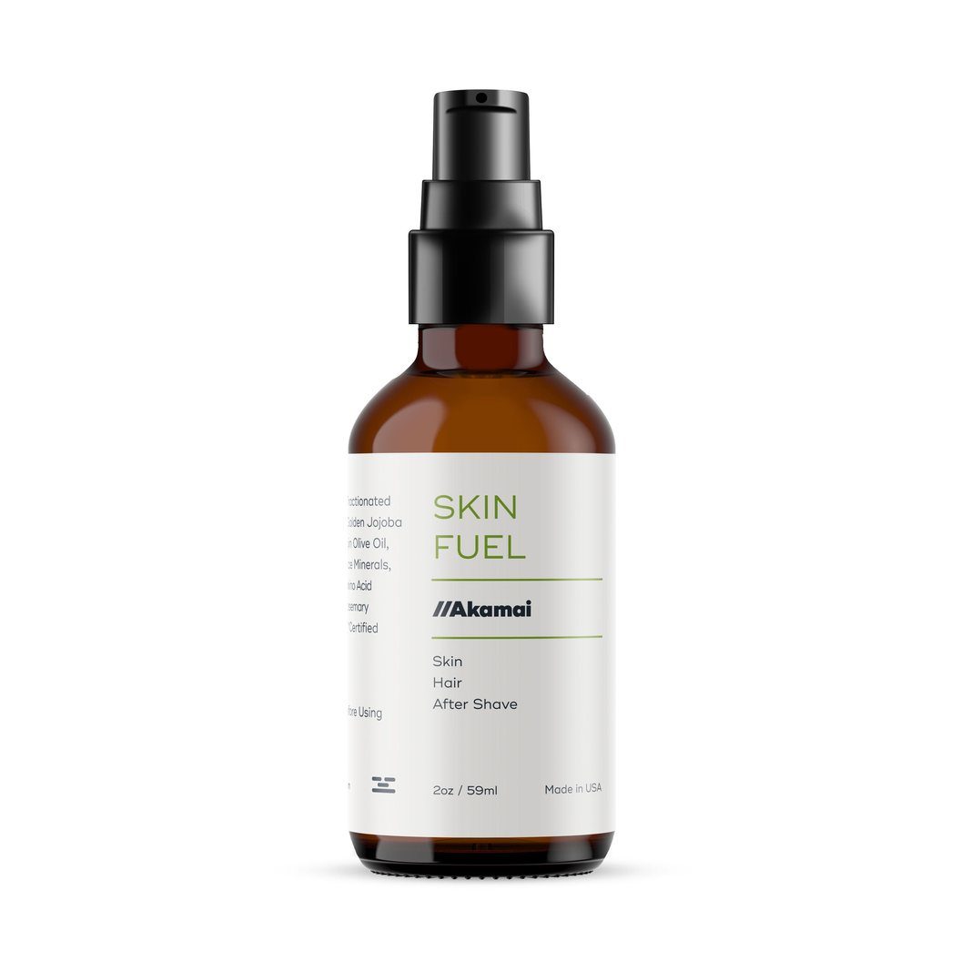 CORE ESSENTIALS KIT Skin Fuel spray, a natural multipurpose product for skin and hair with plant-based ingredients.